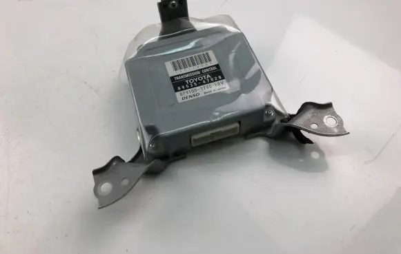 Toyota Prius (XW20) Gearbox control unit/module 8953547020