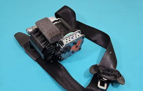 Audi A5 8T 8F Front seatbelt 8T8857705F IMPRK1490316