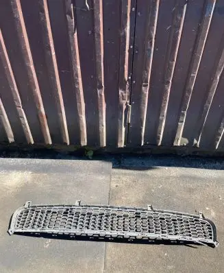 BMW X5 E70 Front bumper lower grill 8047339