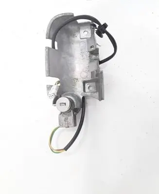 Volvo S40, V40 Front door lock