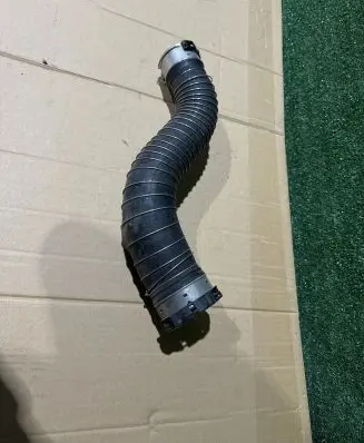 BMW X4 G02 Intercooler hose/pipe 8584545