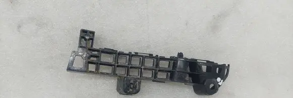 Suzuki Vitara (LY) Front bumper mounting bracket