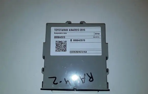 Toyota RAV 4 (XA40) Other control units/modules 8999042070