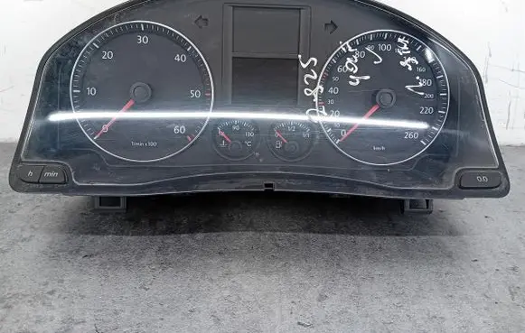 Speedometer (instrument cluster)