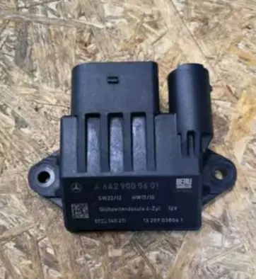 Glow plug pre-heat relay