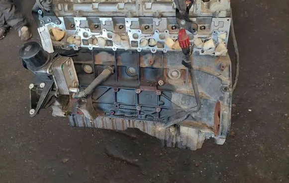 Mercedes-Benz E W211 Engine 648961 30115385