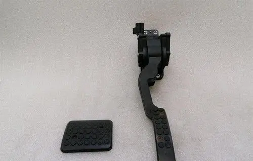 Aston Martin Vanquish Zagato Accelerator throttle pedal FD439F836BA