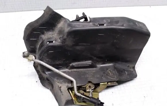 Audi A4 S4 B6 8E 8H Rear door lock 8E0839350