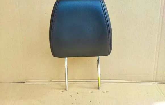 Ford Ecosport Front seat headrest 