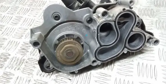 Volkswagen Jetta USA Water pump 04E121042M 04E121600BD