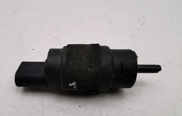 Audi A7 S7 4G Windscreen/windshield washer pump 8K5955647