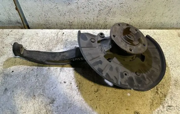 Porsche Cayenne (9PA) Front wheel hub spindle knuckle 7L0407258A