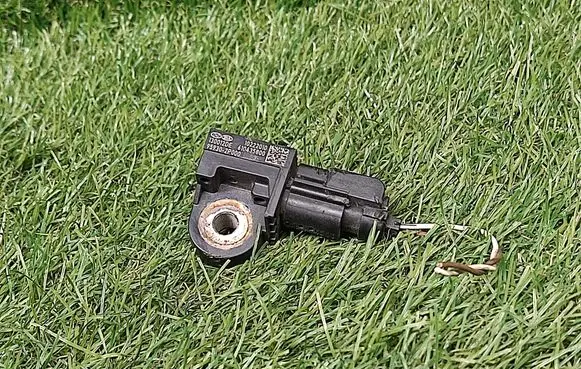 KIA Sorento Airbag deployment crash/impact sensor 959302P000 610435800