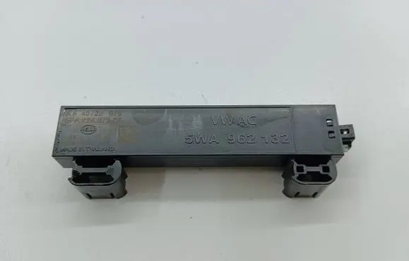 Audi A3 8Y Keyless system antenna 5WA962132 5FA22407500