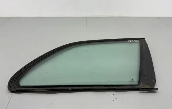 BMW 5 E39 Rear side window 43R00049