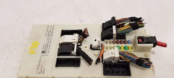 BMW 3 F30 F35 F31 Central body control module 9314237 8190671696 504819F03