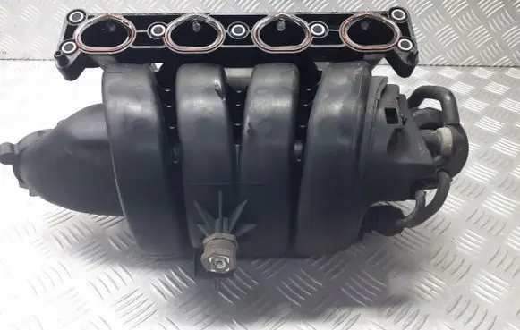 Opel Zafira B Intake manifold 55353313