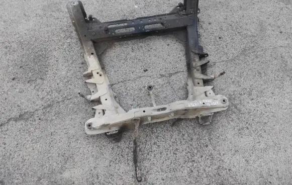 Renault Scenic I Front subframe