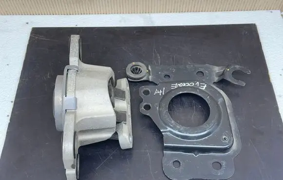 Land Rover Range Rover Evoque L538 Engine mount bracket BJ327M121 6G9NR6K034AG