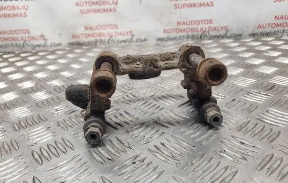 Volkswagen Touran I Brake caliper pad carrier rear 