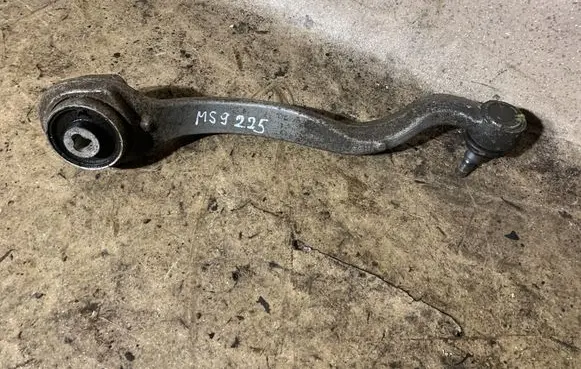 Front lower control arm/wishbone