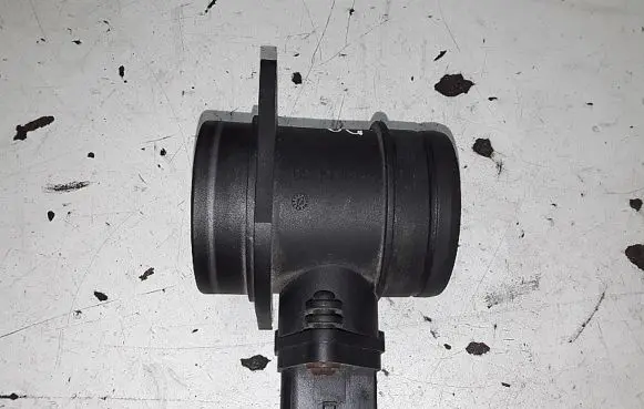 Volkswagen Touran I Mass air flow meter