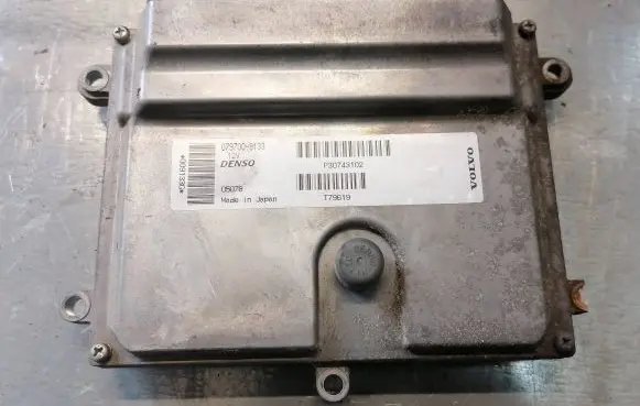 Volvo V50 Engine control unit/module P30743102 0797009133 T79619