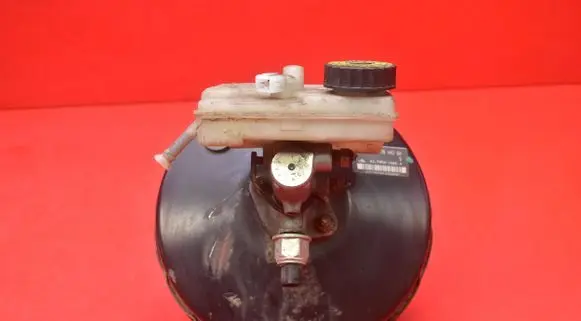 Peugeot 206 CC Brake booster 9647844380