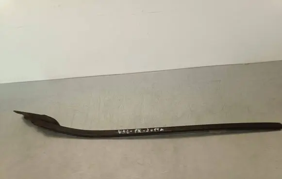 Volvo V40 Windshield trim 