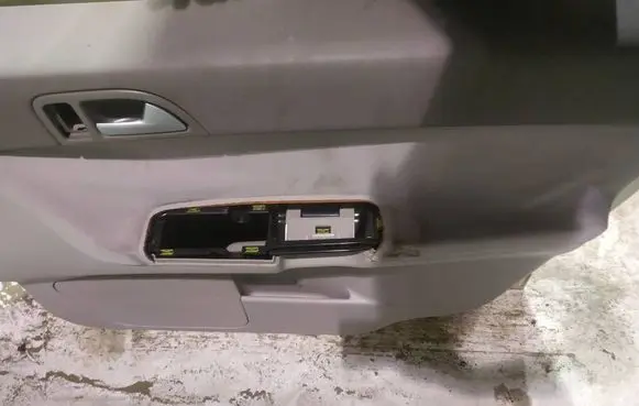 Volvo S40 Front door card panel trim