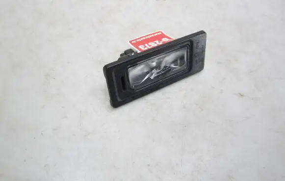 Volkswagen Tiguan Number plate light 5NA943021