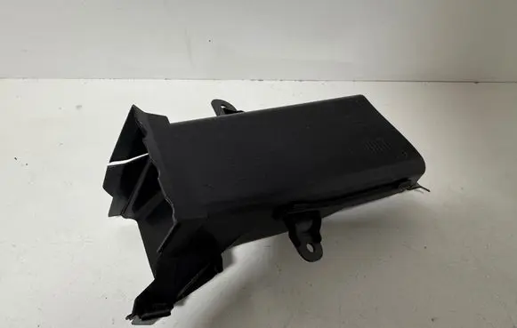 BMW 5 G30 G31 G38 Air intake duct part 7383851 74850613 51747383851