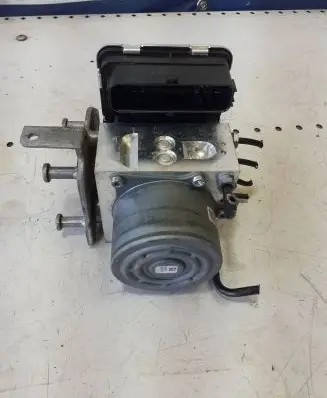 Mercedes-Benz C W205 ABS Pump A2534313900 10022100624