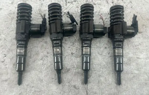 Audi A3 S3 A3 Sportback 8P Fuel injectors set 0414720404