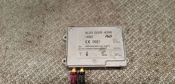 Audi Q7 4L Aerial antenna amplifier 8J0035456