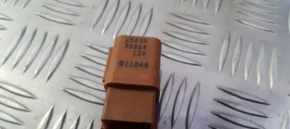Nissan Almera N16 Other relay 2523079964
