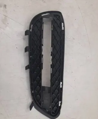 Mercedes-Benz E W212 Front bumper lower grill A2128851723