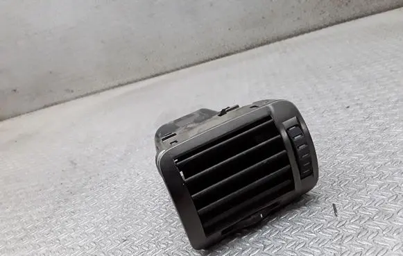 Skoda Superb B5 (3U) Dashboard side air vent grill/cover trim 3U0819701A