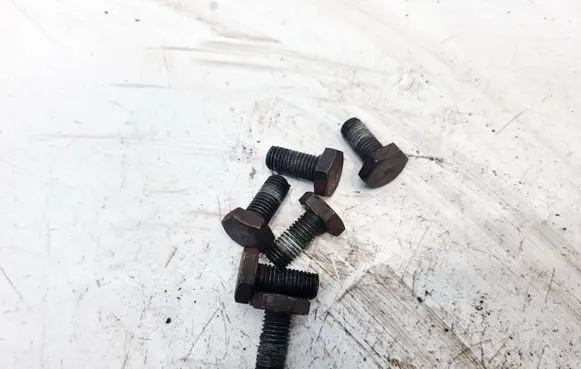 Citroen C4 I Nuts/bolts 