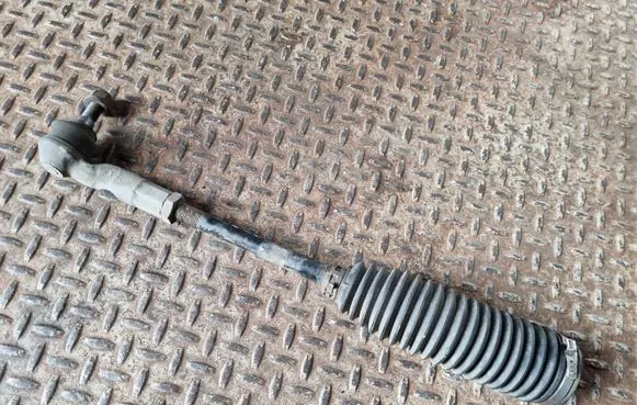 Volkswagen Tiguan Steering tie rod 