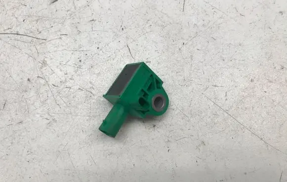 Volkswagen Golf VI Airbag deployment crash/impact sensor 5K0959351