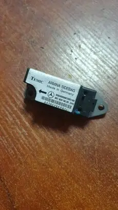Mercedes-Benz C W202 Airbag deployment crash/impact sensor 0018205626