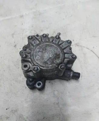 Volkswagen Touran I Vacuum pump 03G145209 244304A