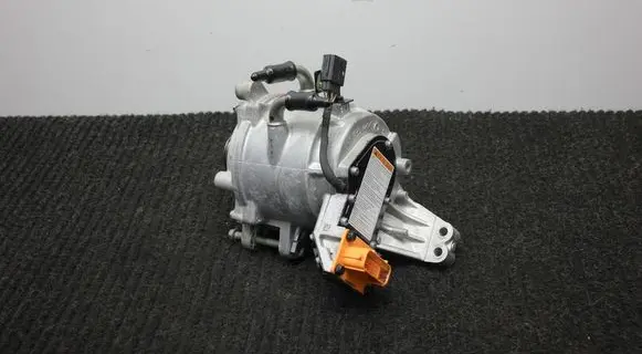 KIA Sportage Generator/alternator 373902M900