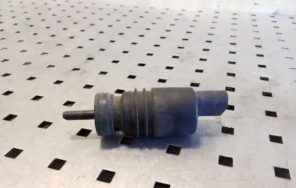 Audi A4 S4 B6 8E 8H Windscreen/windshield washer pump 1J5955651