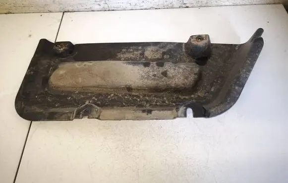 Mercedes-Benz C AMG W204 Engine splash shield/under tray A204600508