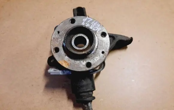 Peugeot 308 Front wheel hub spindle knuckle