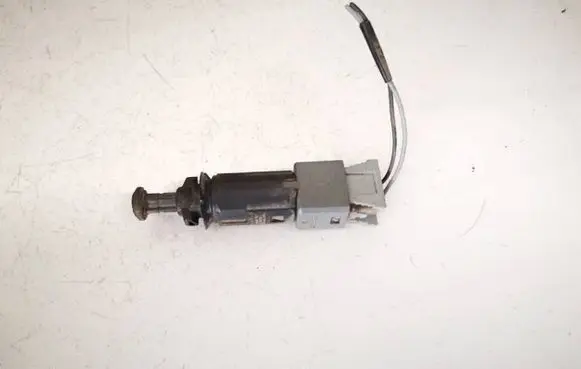 Renault Espace - Grand espace IV Brake pedal sensor switch 110894