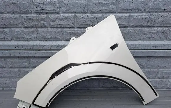 Opel Adam Fender