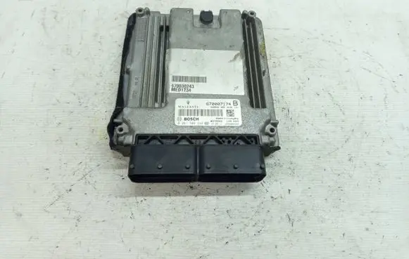 Maserati Ghibli Engine control unit/module 670007174B 670030243 0261S09248